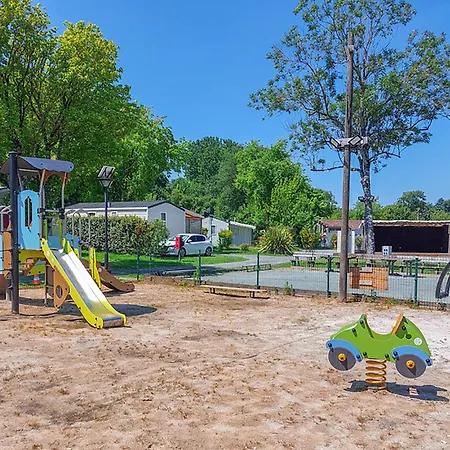 Camping Mobil-home Piscine *